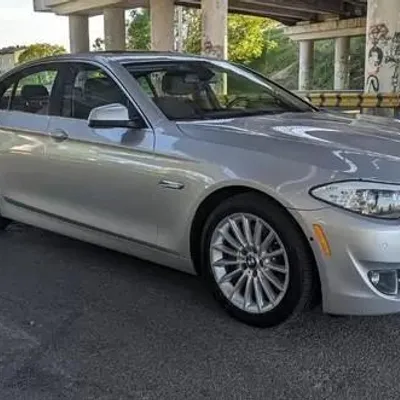 BMW 5 Series 2012 në shitje