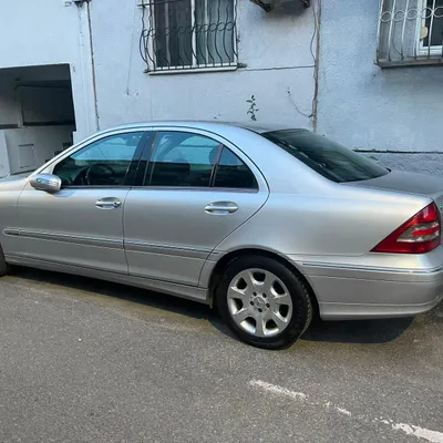Mercedes-Benz E-class 2005 në shitje