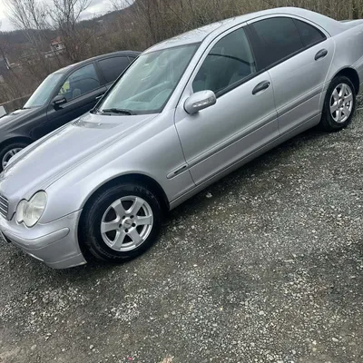 Mercedes-Benz C-class 2004 në shitje