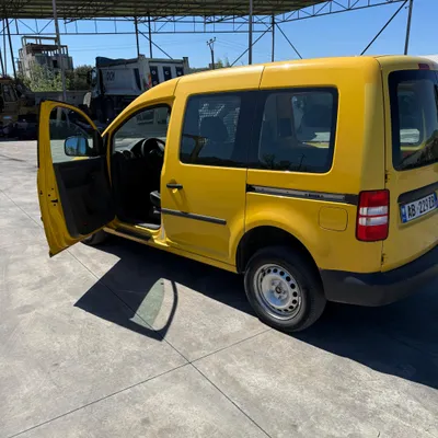 Volkswagen Caddy 2013 në shitje