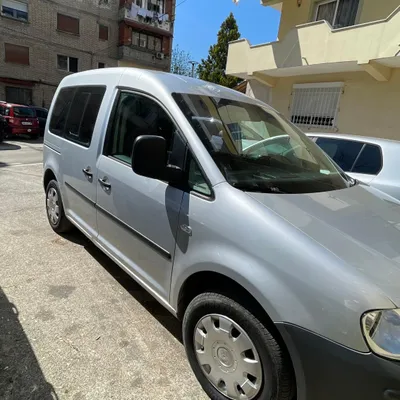 Volkswagen Caddy 2006 në shitje