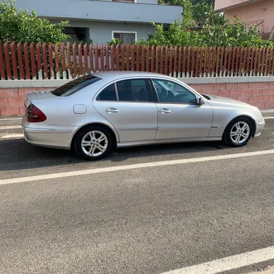 Mercedes-Benz E-class 2003 në shitje