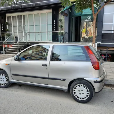 Fiat Punto 2000 në shitje