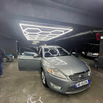 Ford C-MAX 2011 në shitje