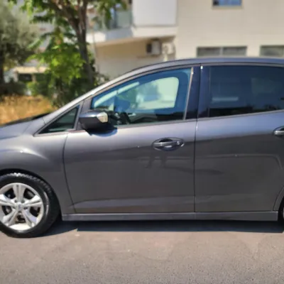 Ford C-MAX 2015 në shitje