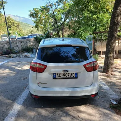 Ford C-MAX 2012 në shitje