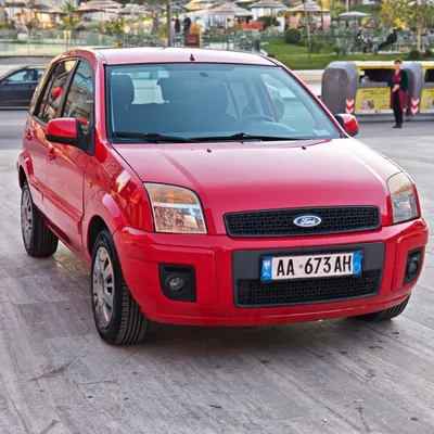 Ford Fusion 2011 në shitje