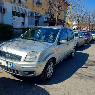 Ford Fusion 2003 në shitje