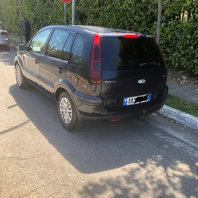 Ford Fusion 2004 në shitje