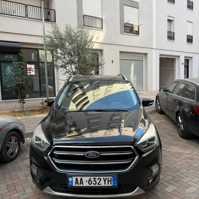 Ford Kuga 2018 në shitje