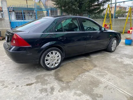 Ford Mondeo 2002 në shitje