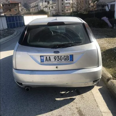 Ford Focus 2000 në shitje