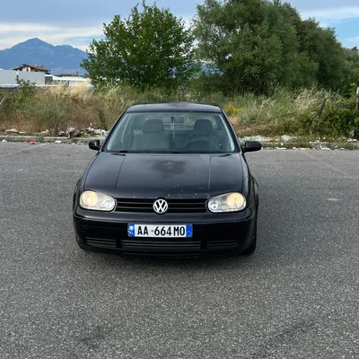 Volkswagen Golf 1998 në shitje
