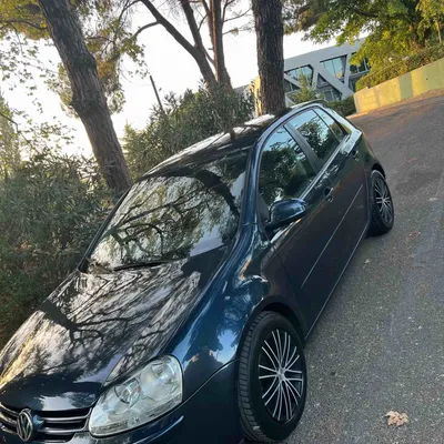 Volkswagen Golf 2006 në shitje