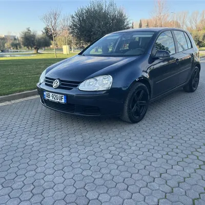 Volkswagen Golf 2005 në shitje