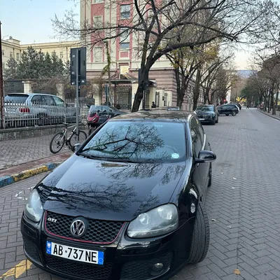 Volkswagen Golf 2007 në shitje