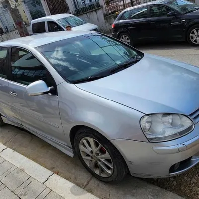 Volkswagen Golf 2006 në shitje