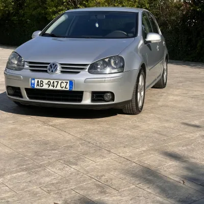 Volkswagen Golf 2007 në shitje