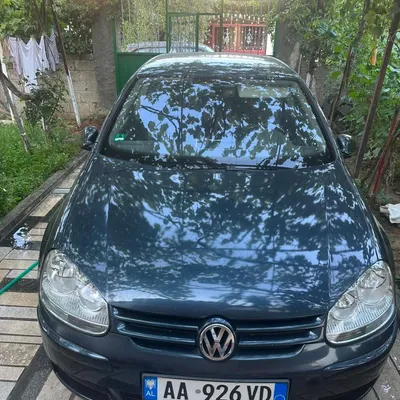 Volkswagen Golf 2005 në shitje