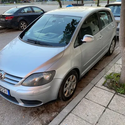 Volkswagen Golf 2005 në shitje