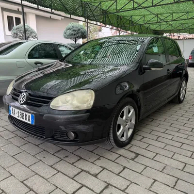 Volkswagen Golf 2005 në shitje