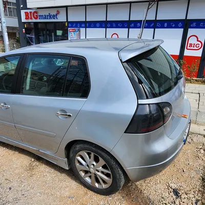 Volkswagen Golf 2005 në shitje