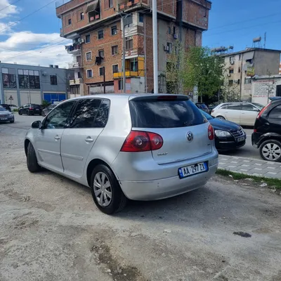 Volkswagen Golf 2006 në shitje