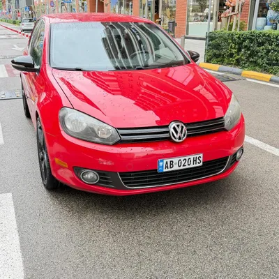 Volkswagen Golf 2012 në shitje