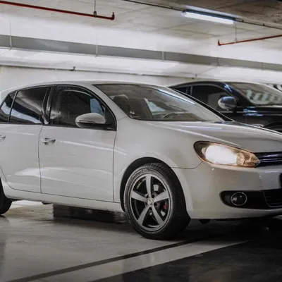 Volkswagen Golf 2010 në shitje