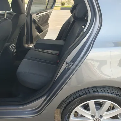 Volkswagen Golf 2009 në shitje