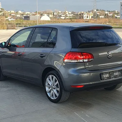 Volkswagen Golf 2009 në shitje