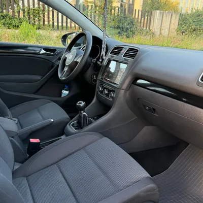 Volkswagen Golf 2009 në shitje