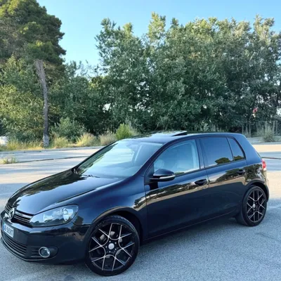 Volkswagen Golf 2012 në shitje