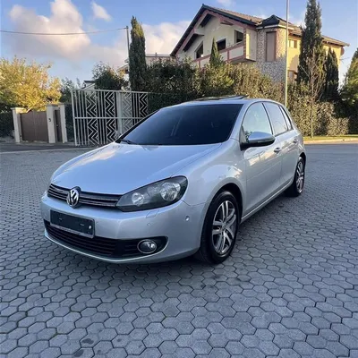 Volkswagen Golf 2012 në shitje