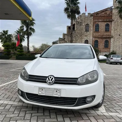 Volkswagen Golf 2011 në shitje