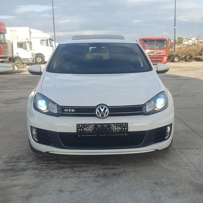 Volkswagen Golf 2011 në shitje