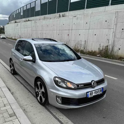 Volkswagen Golf 2011 në shitje