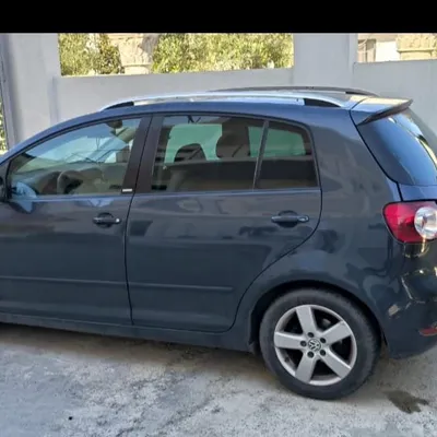 Volkswagen Golf 2012 në shitje