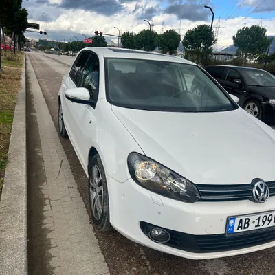 Volkswagen Golf 2011 në shitje