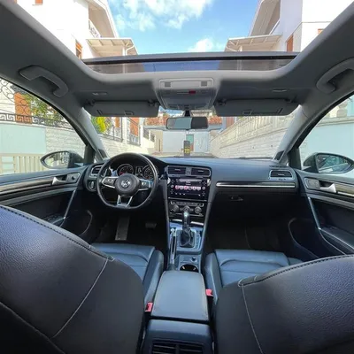 Volkswagen Golf 2015 në shitje