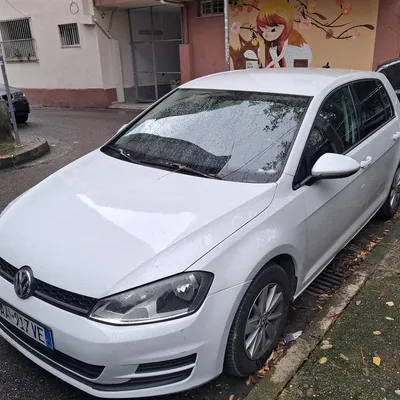 Volkswagen Golf 2016 në shitje