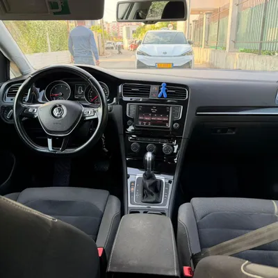 Volkswagen Golf 2017 në shitje