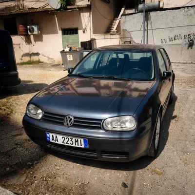 Volkswagen Golf 2001 në shitje
