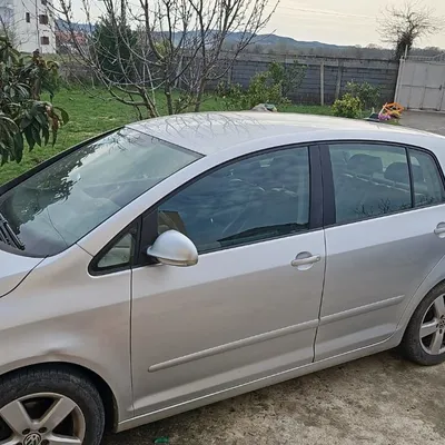 Volkswagen Golf 2008 në shitje
