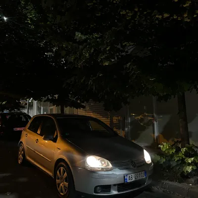 Volkswagen Golf 2005 në shitje