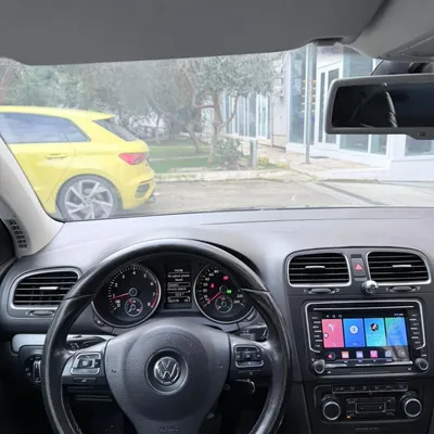 Volkswagen Golf 2009 në shitje