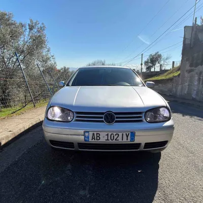 Volkswagen Golf 2003 në shitje