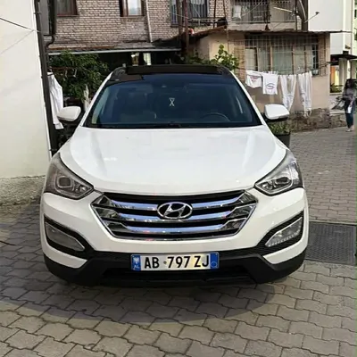 Hyundai Santa Fe 2016 në shitje