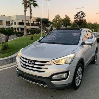 Hyundai Santa Fe 2013 në shitje