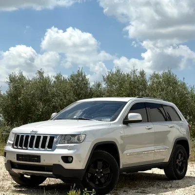 Jeep Grand Cherokee 2013 në shitje